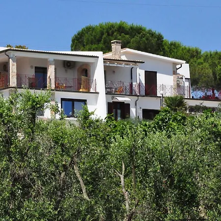 Masseria Le Terrazze Di Séjour à la ferme
